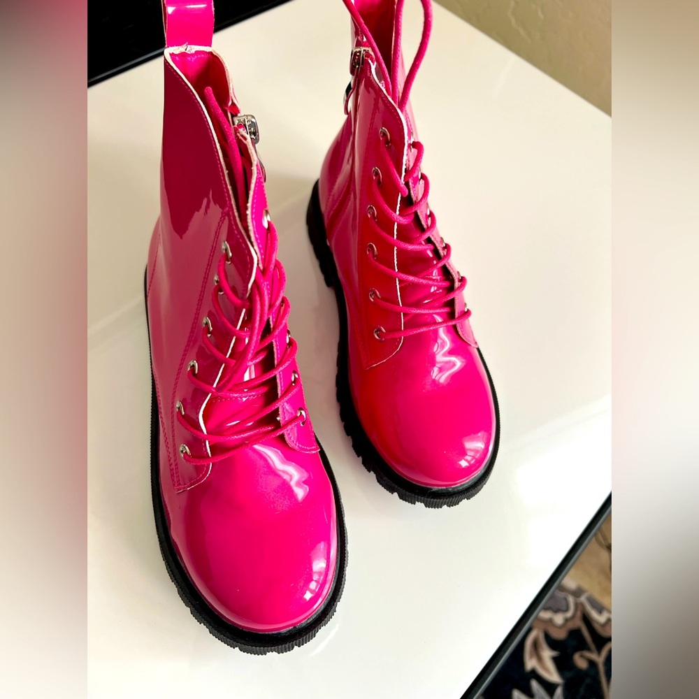 Pink patent leather girls combat boots 3.5 - Brand New